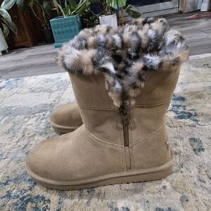 Koolaburra by Ugg Leopard print boots size 9